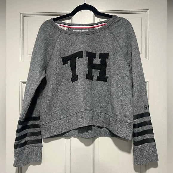 Tommy Hilfiger Sweatshirt (2 for 20) - Picture 1 of 3